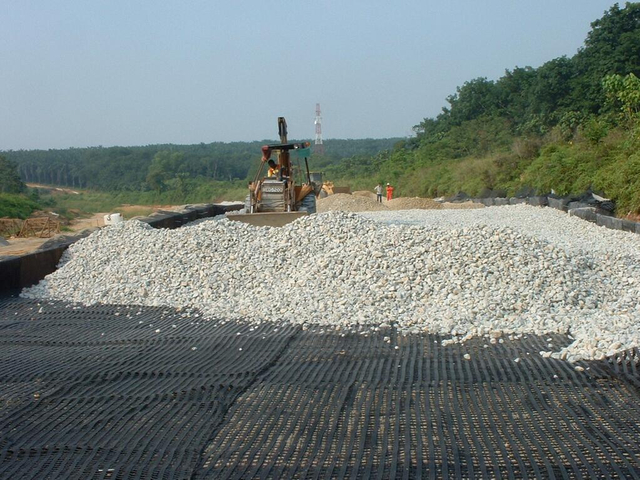 ¿Cómo usar Polyester Geogrid?